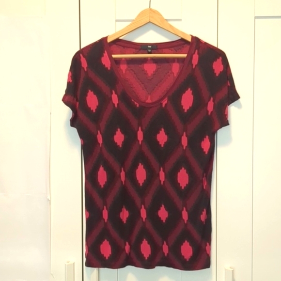 Pink and Black Diamond Pattern T-Shirt - Picture 1 of 5